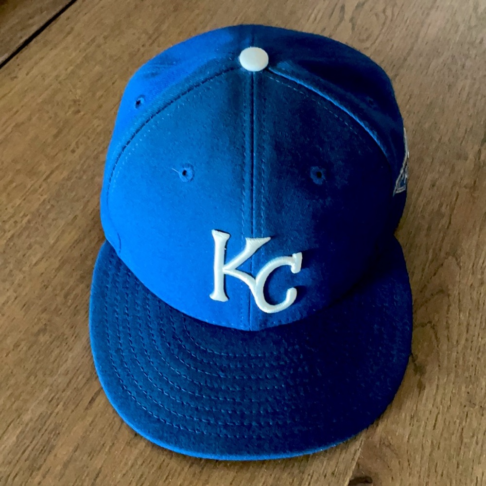KC Royals World Series fitted 7 1/4 NE Players hat